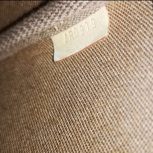 Louis vuitton pochette accessoires - Picture 5 of 11